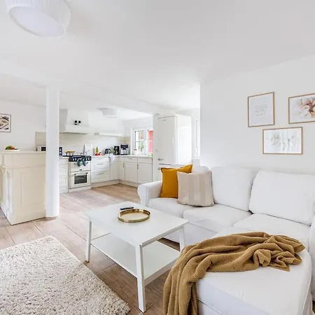 Vakantiehuis Goldene Zeit I Terasse I Parkplatz I 3 Sz I 2 Baeder I 2 Min Zum Joachimsthal