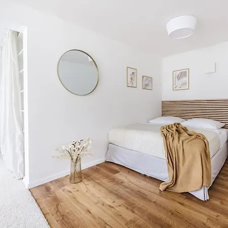 Goldene Zeit I Terasse I Parkplatz I 3 Sz I 2 Baeder I 2 Min Zum *