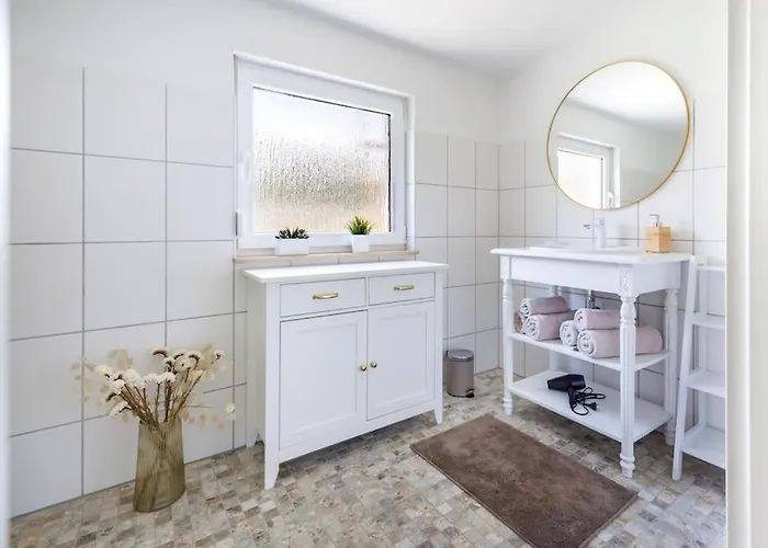 Goldene Zeit I Terasse I Parkplatz I 3 Sz I 2 Baeder I 2 Min Zum بيت للعطل *